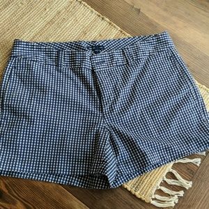 Gap size 6 shorts.